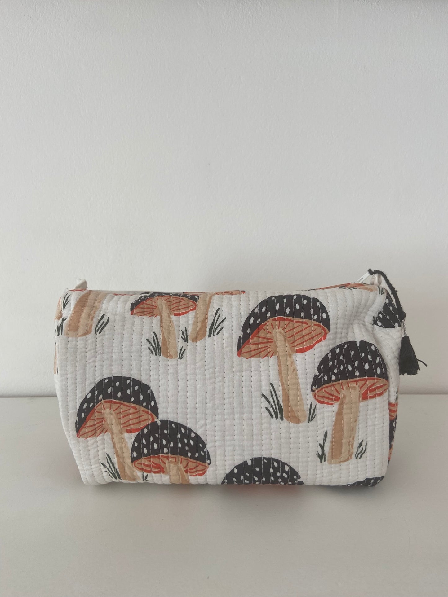 Necessaire