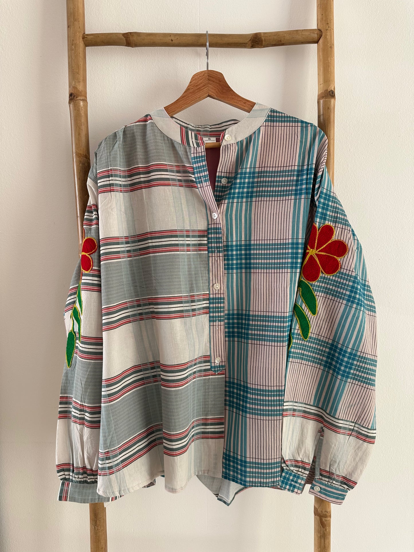 Camisa Bordada