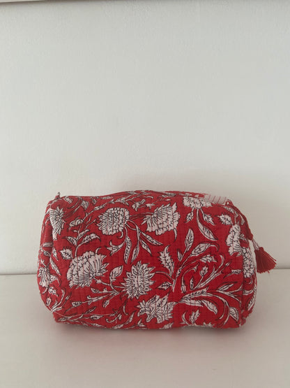 Necessaire