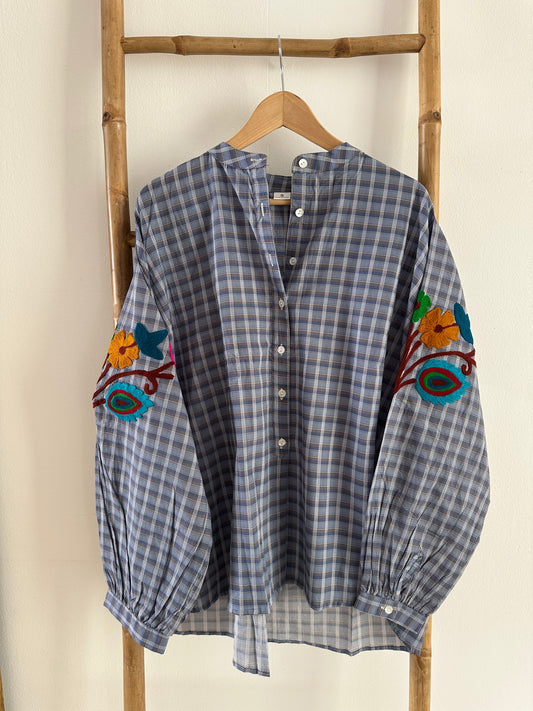 Camisa Bordada